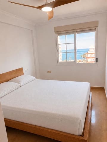 2 makuuhuone Asunto vuokrattavana paikassa Vélez-Málaga mukana uima-altaan 
autotalli - 1 080 € (Ref: 9946959)