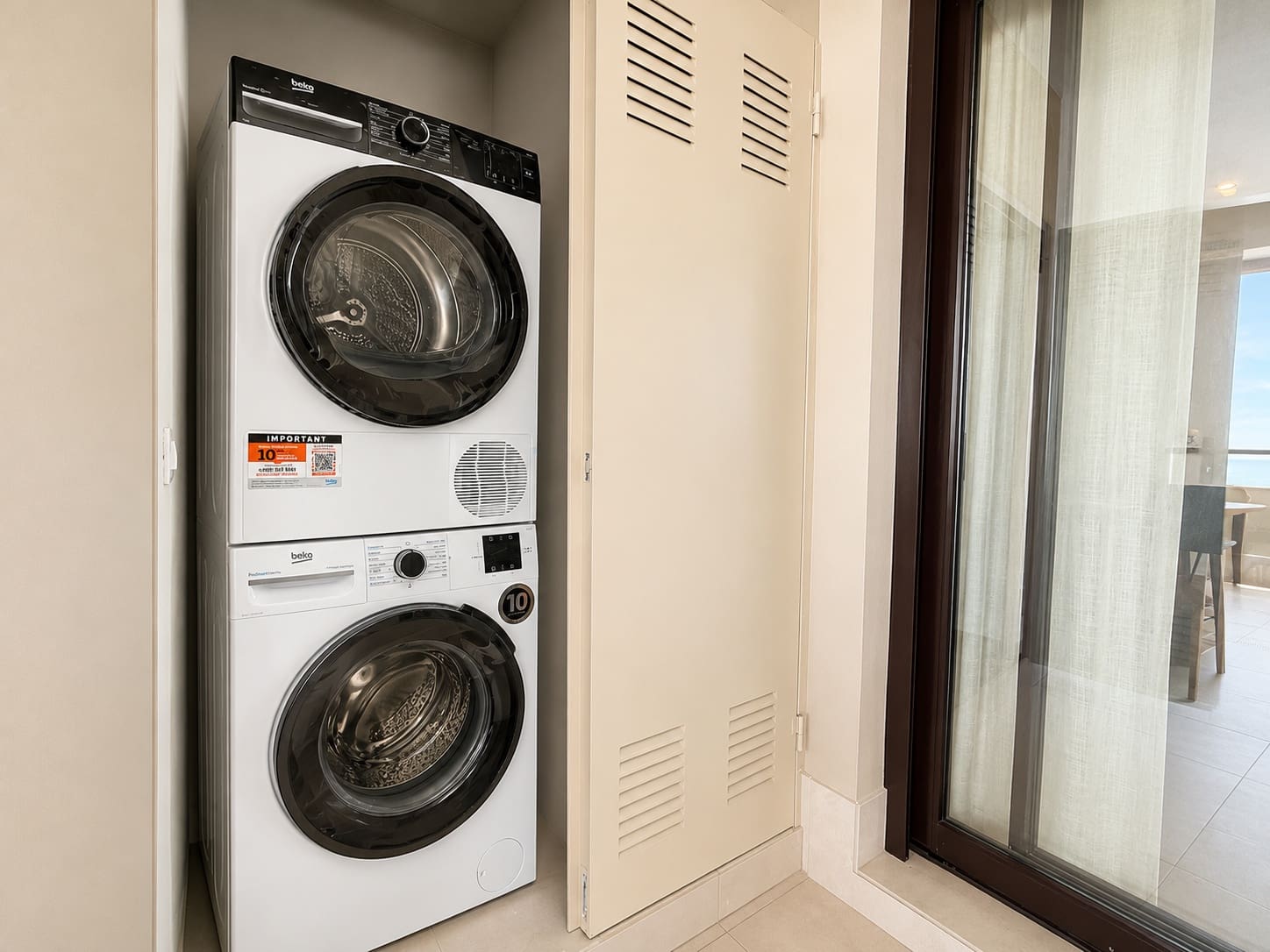 2 quarto Apartamento para arrendar em Torrox-Costa com piscina garagem - 1 400 € (Ref: 9951003)