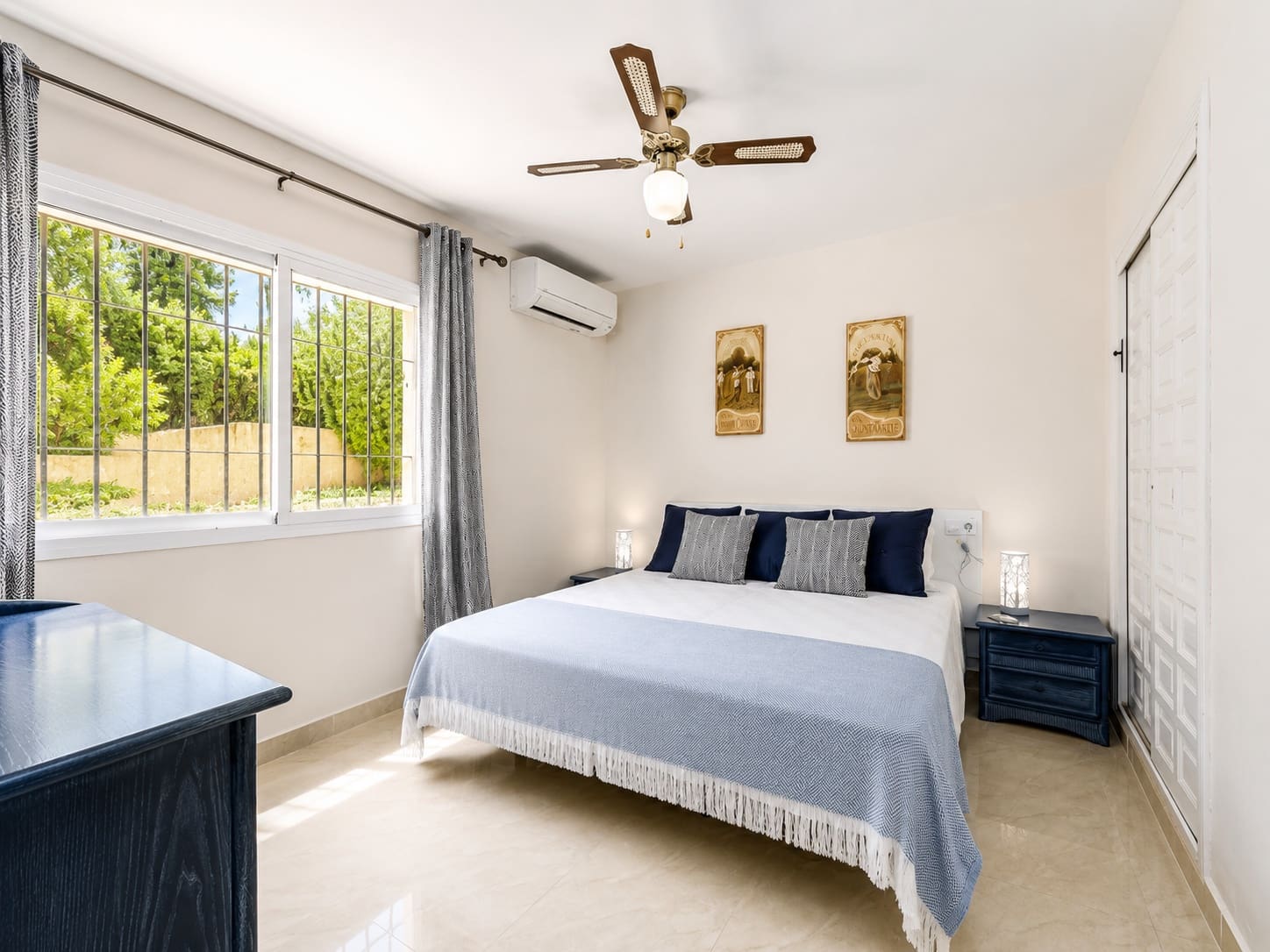 2 makuuhuone Omakotitalo vuokrattavana paikassa Nerja mukana uima-altaan 
autotalli - 1 800 € (Ref: 9953719)