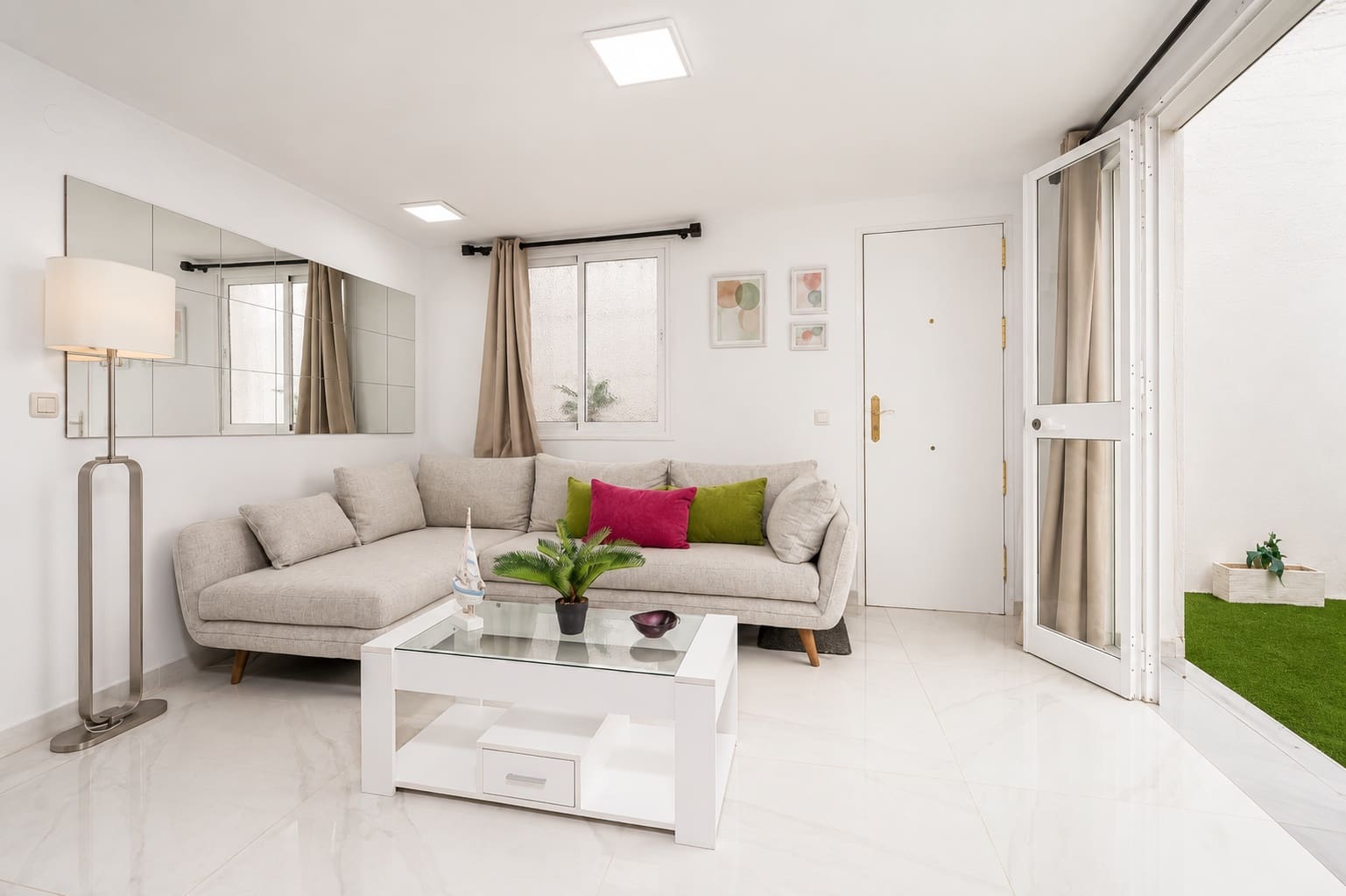 2 soverom Leilighet til leie i Nerja med svømmebasseng - € 1 500 (Ref: 9966117)