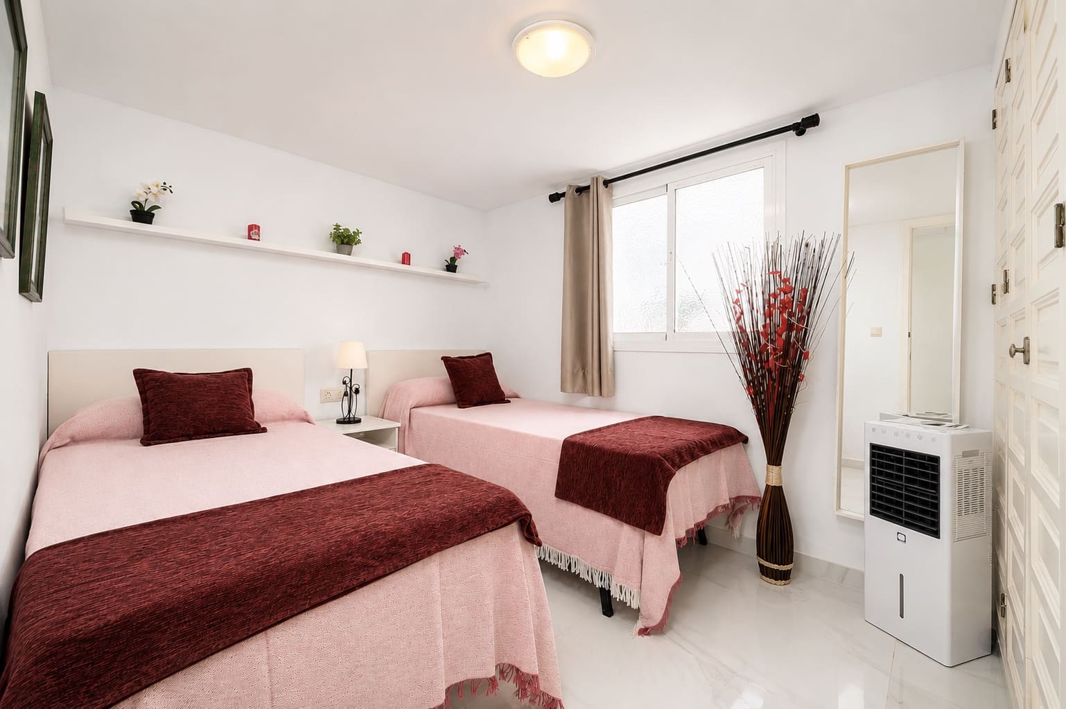 2 soverom Leilighet til leie i Nerja med svømmebasseng - € 1 500 (Ref: 9966117)