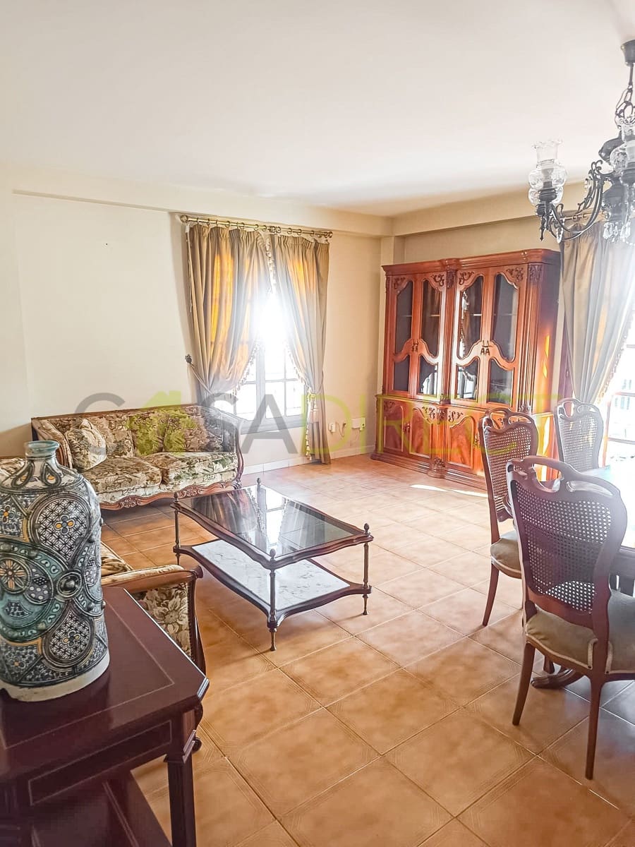 2 bedroom Flat for rent in Torremolinos with garage - € 1,950 (Ref: 9974661)