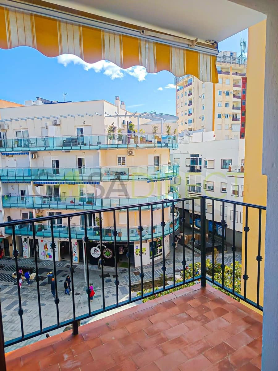 2 bedroom Flat for rent in Torremolinos with garage - € 1,950 (Ref: 9974661)
