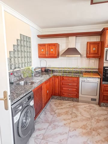 2 soveværelse Lejlighed til leje i Torremolinos med garage - € 1.950 (Ref: 9974661)