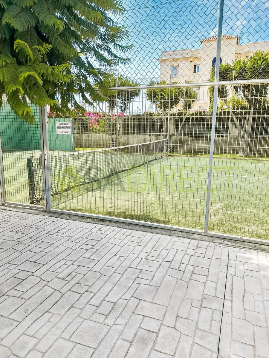 1 quarto Apartamento para arrendar em Torrox-Costa com piscina garagem - 720 € (Ref: 9978143)