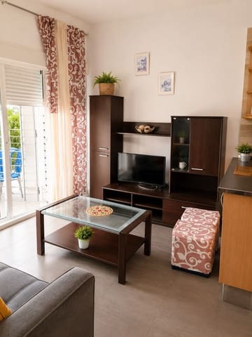 1 sovrum Lägenhet att hyra i Torrox-Costa, Torrox med pool garage - 720 € (Ref: 9978143)