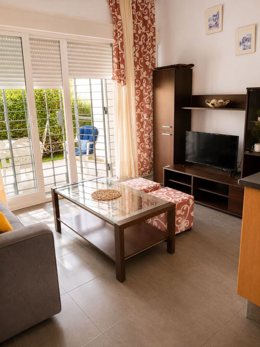 Appartement de 1 chambre à louer à Torrox-Costa avec piscine garage - 720 € (Ref: 9978143)