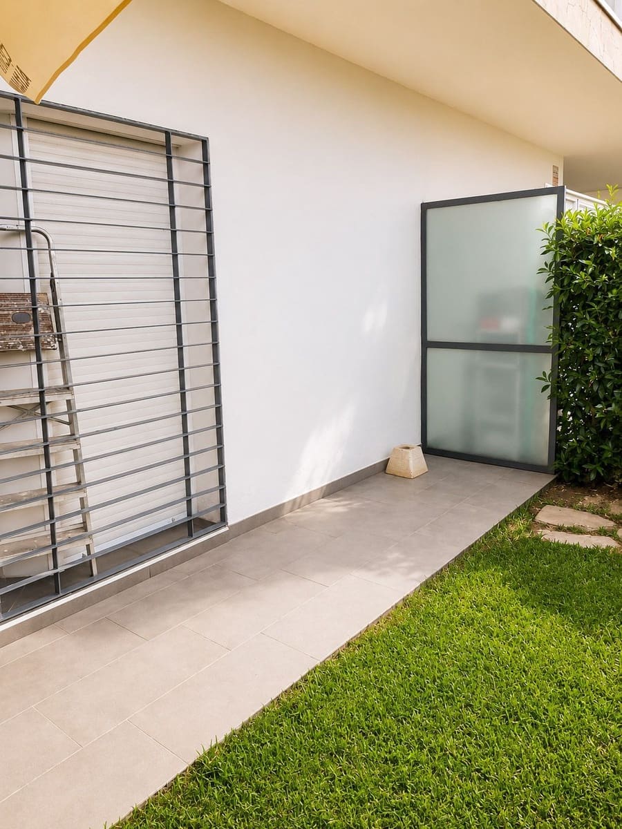 Appartement de 1 chambre à louer à Torrox-Costa avec piscine garage - 720 € (Ref: 9978143)