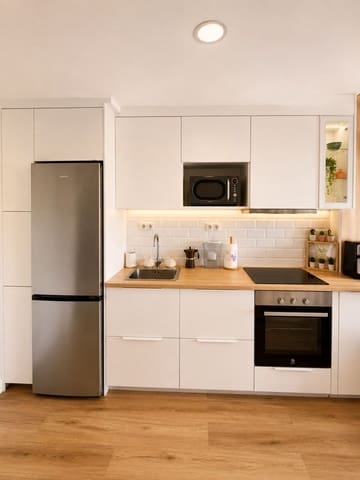 1 soverom Hus til leie i Rincón de la Victoria med svømmebasseng garasje - € 1 500 (Ref: 9984378)