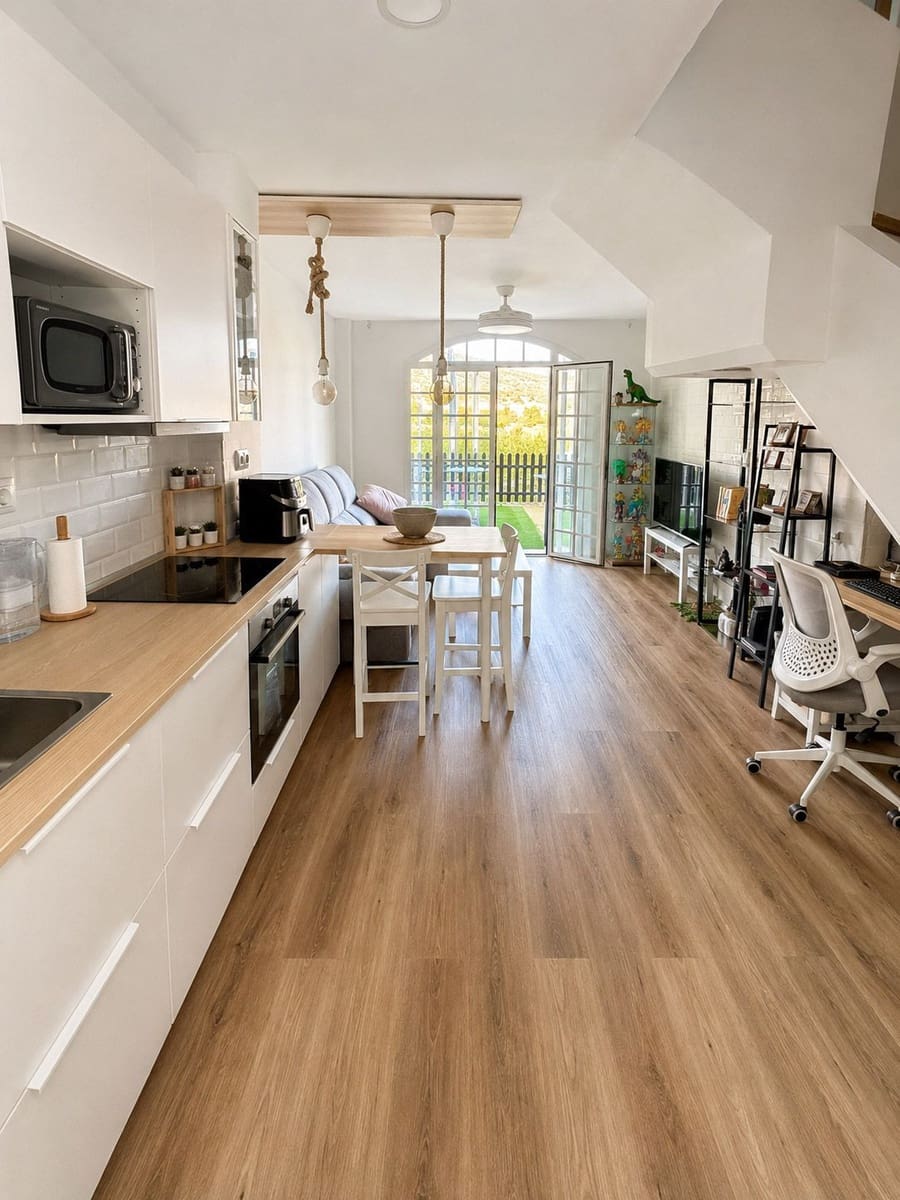 Maison de Ville de 1 chambre à louer à Rincon de la Victoria avec piscine garage - 1 500 € (Ref: 9984378)