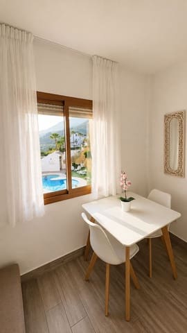 1 quarto Apartamento para arrendar em Frigiliana com piscina - 600 € (Ref: 9996614)