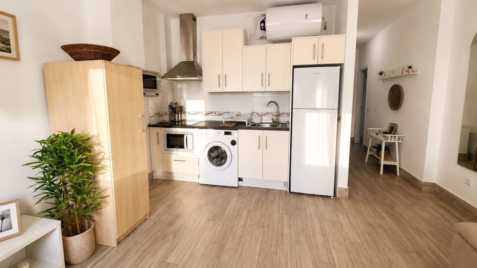 1 quarto Apartamento para arrendar em Frigiliana com piscina - 600 € (Ref: 9996614)