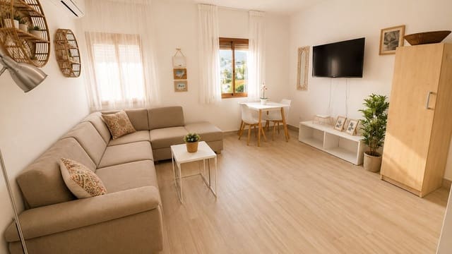 1 quarto Apartamento para arrendar em Frigiliana com piscina - 600 € (Ref: 9996614)