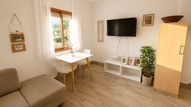 1 quarto Apartamento para arrendar em Frigiliana com piscina - 600 € (Ref: 9996614)