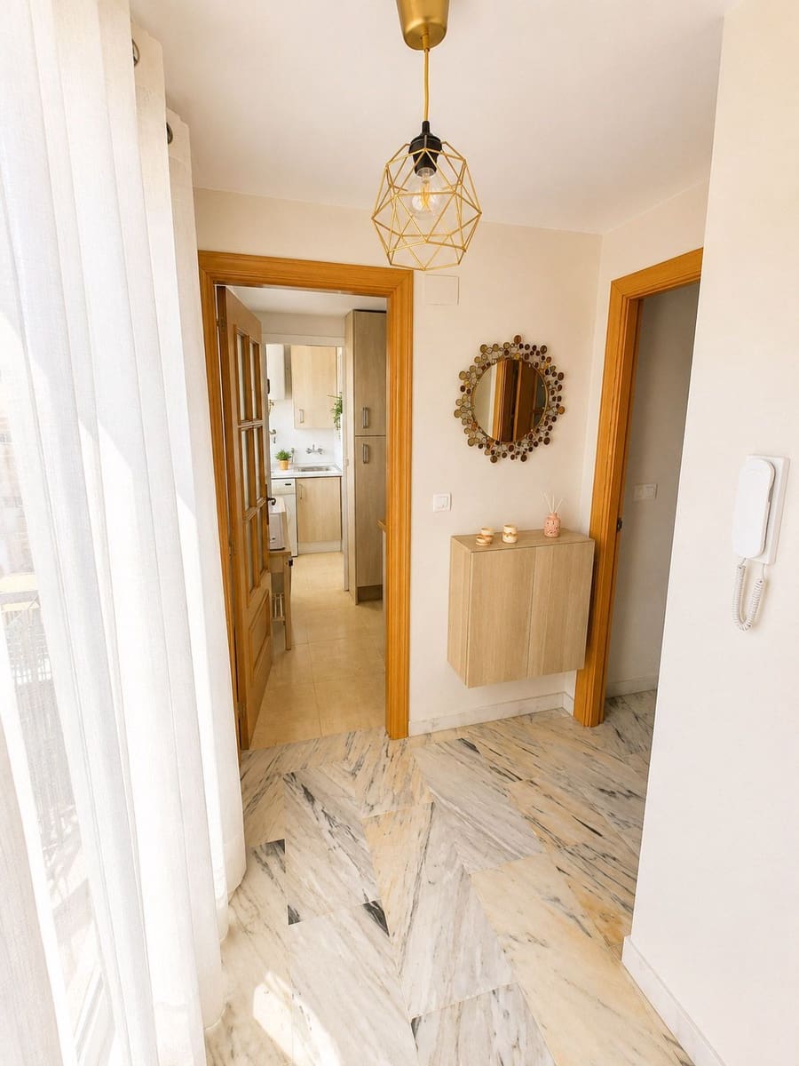 Piso de 2 habitaciones en Málaga ciudad en alquiler - 1.354 € (Ref: 9996616)