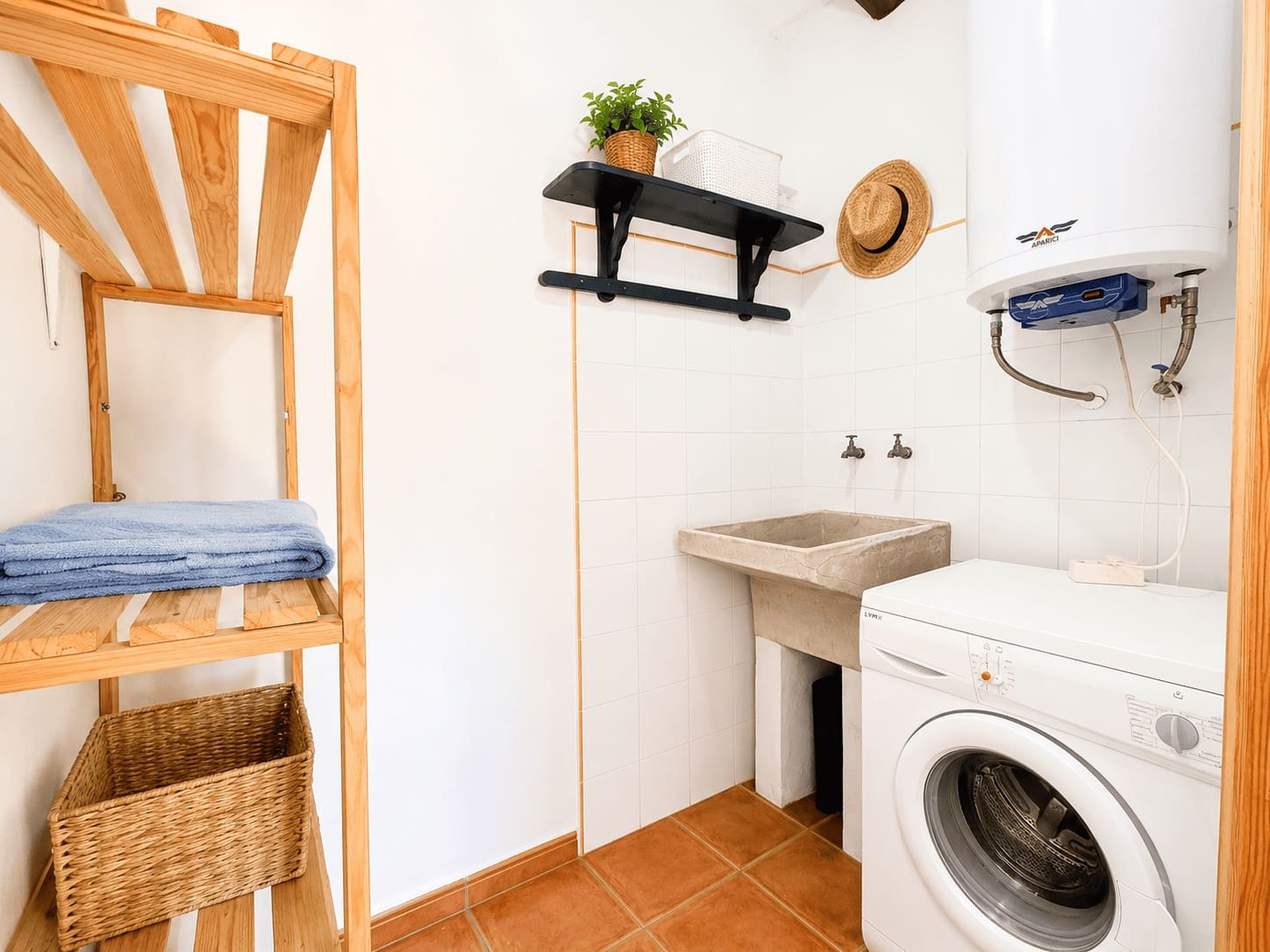 3 soveværelse Villa til leje i Frigiliana med swimmingpool garage - € 1.800 (Ref: 9998081)