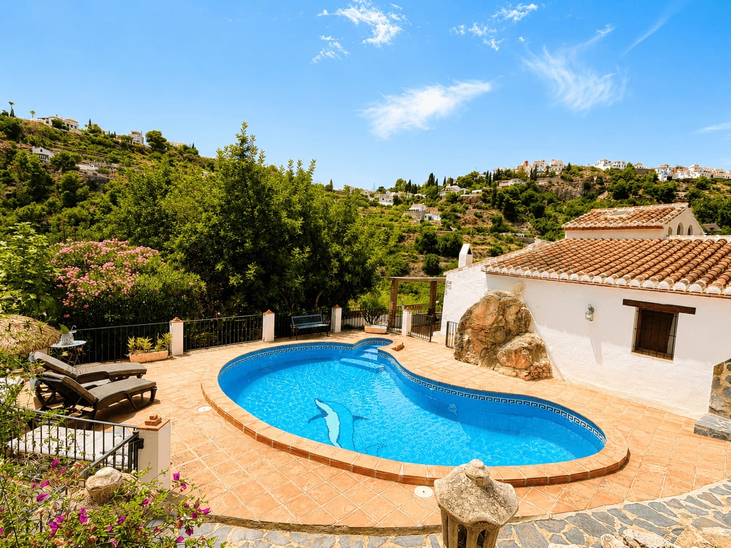 3 soveværelse Villa til leje i Frigiliana med swimmingpool garage - € 1.800 (Ref: 9998081)
