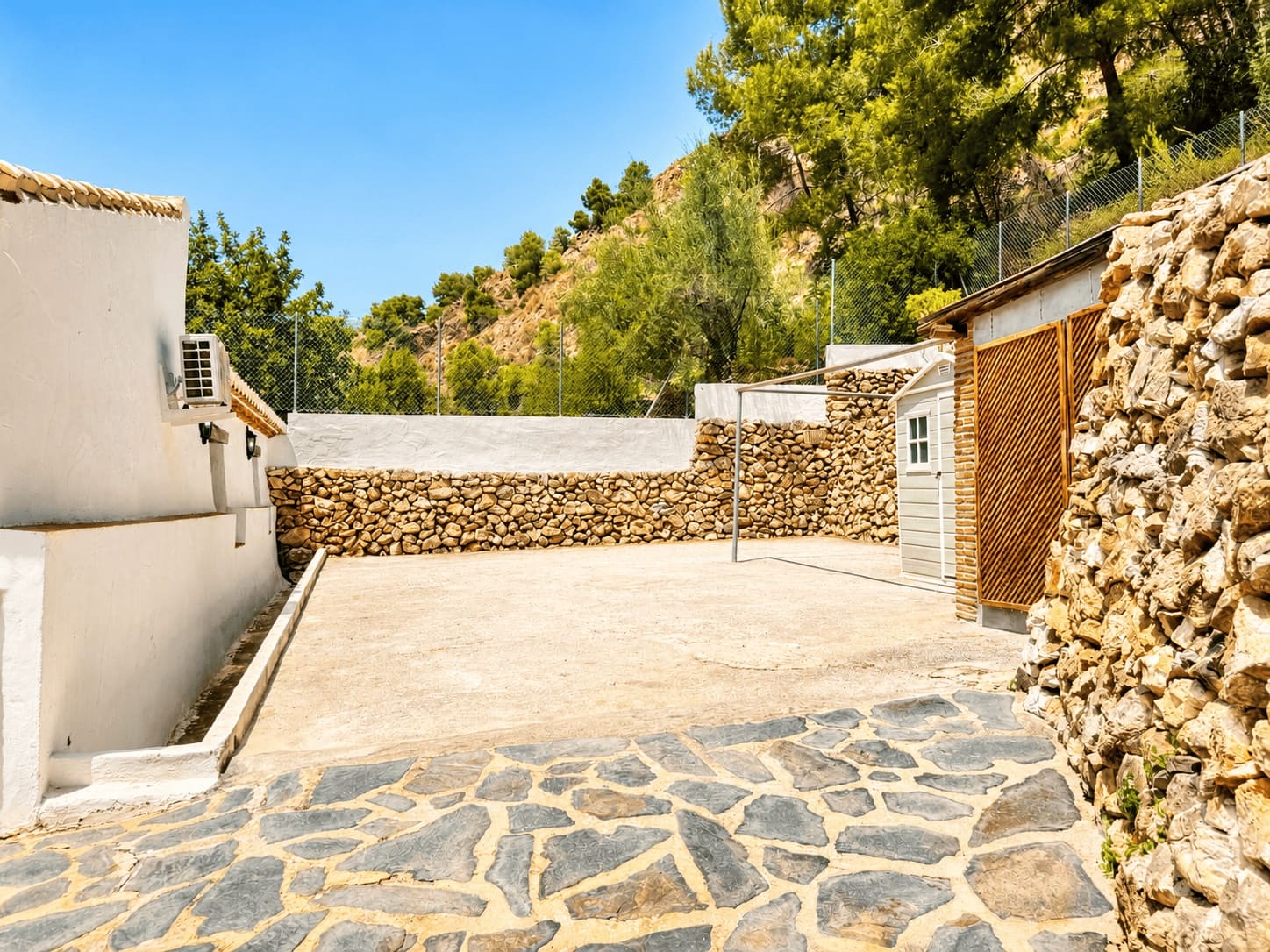 3 soveværelse Villa til leje i Frigiliana med swimmingpool garage - € 1.800 (Ref: 9998081)