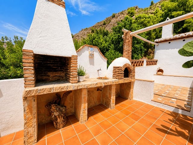 3 soveværelse Villa til leje i Frigiliana med swimmingpool garage - € 1.800 (Ref: 9998081)