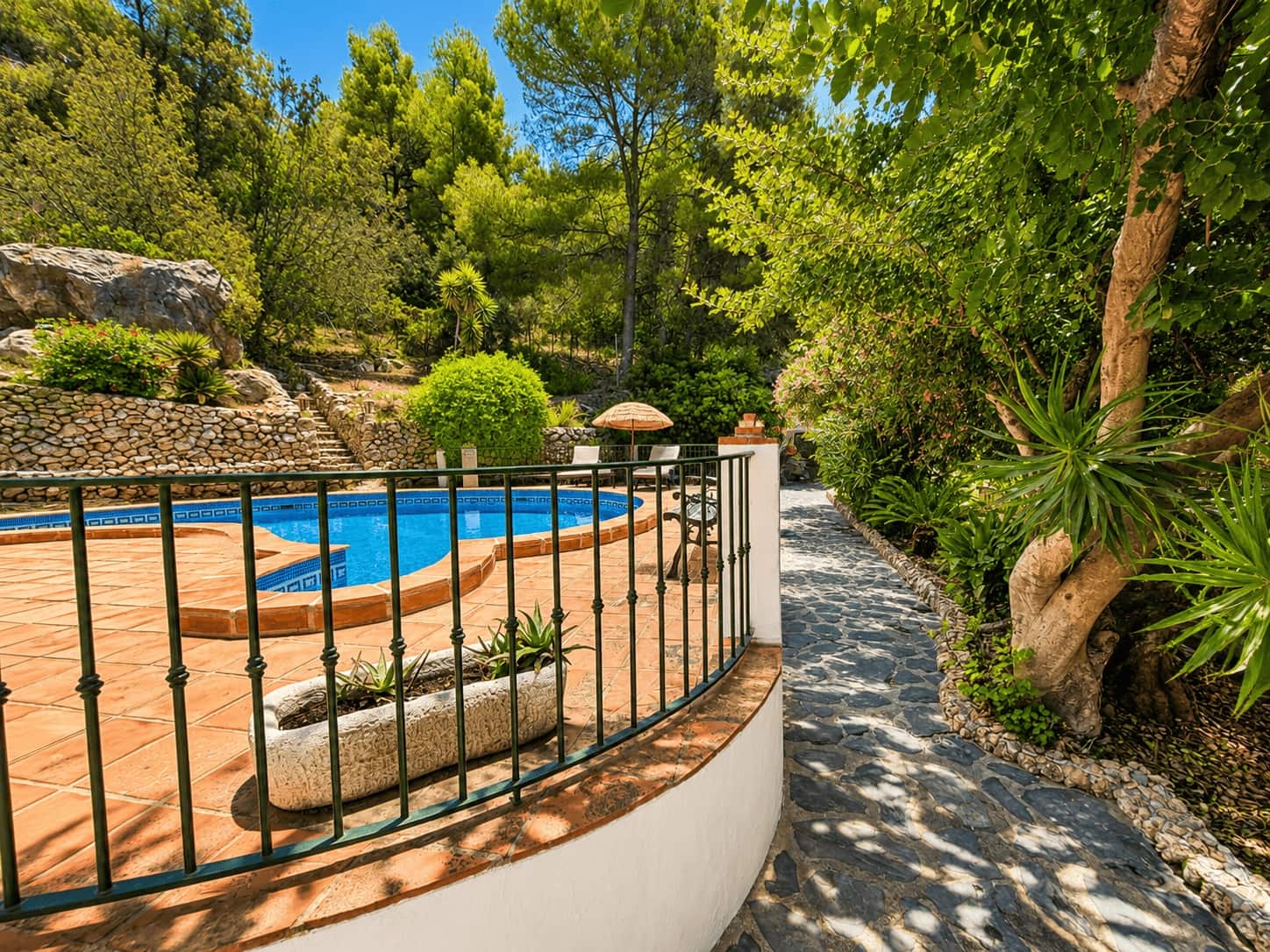 3 soveværelse Villa til leje i Frigiliana med swimmingpool garage - € 1.800 (Ref: 9998081)