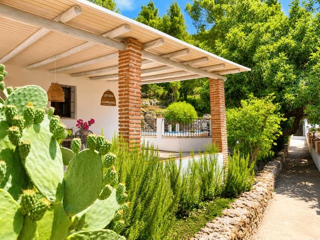 3 soveværelse Villa til leje i Frigiliana med swimmingpool garage - € 1.800 (Ref: 9998081)