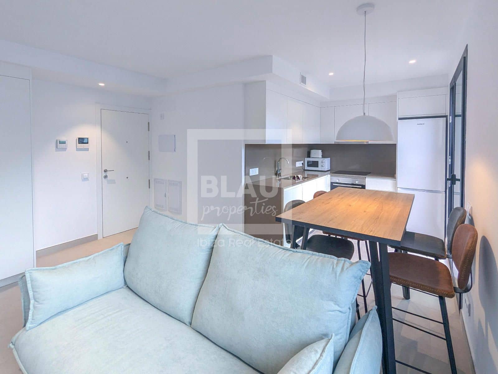 1 slaapkamer Flat te koop in Sant Antoni de Portmany met zwembad garage - € 399.000 (Ref: 10135107)
