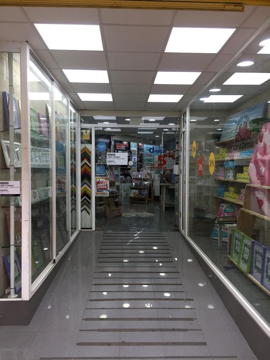 Local Comercial en Dénia en venta - 180.000 € (Ref: 7294996)