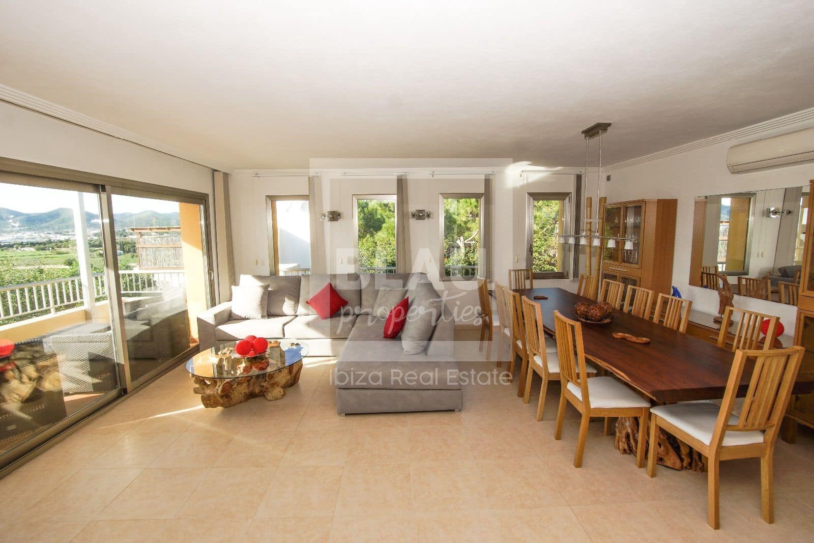 6 sypialnia Willa do wynajęcia w Santa Eulalia / Santa Eularia z basenem garażem - 16 500 € (Ref: 7658306)