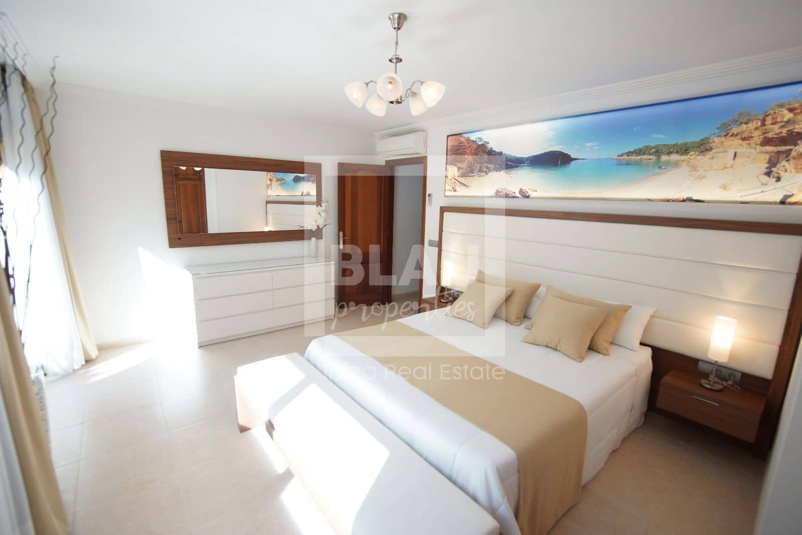 6 sypialnia Willa do wynajęcia w Santa Eulalia / Santa Eularia z basenem garażem - 16 500 € (Ref: 7658306)