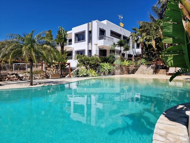 6 bedroom Villa for rent in Santa Eulalia / Santa Eularia with pool garage - € 16,500 (Ref: 7658306)