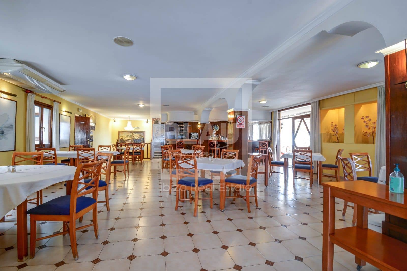 Kommersiell til salgs i San Jose / Sant Josep de Sa Talaia - € 1 950 000 (Ref: 7667175)