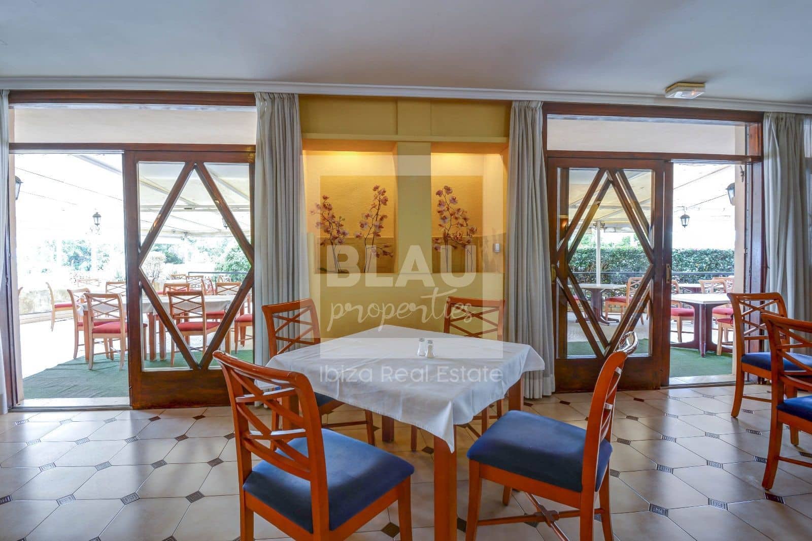 Kommersiell til salgs i San Jose / Sant Josep de Sa Talaia - € 1 950 000 (Ref: 7667175)