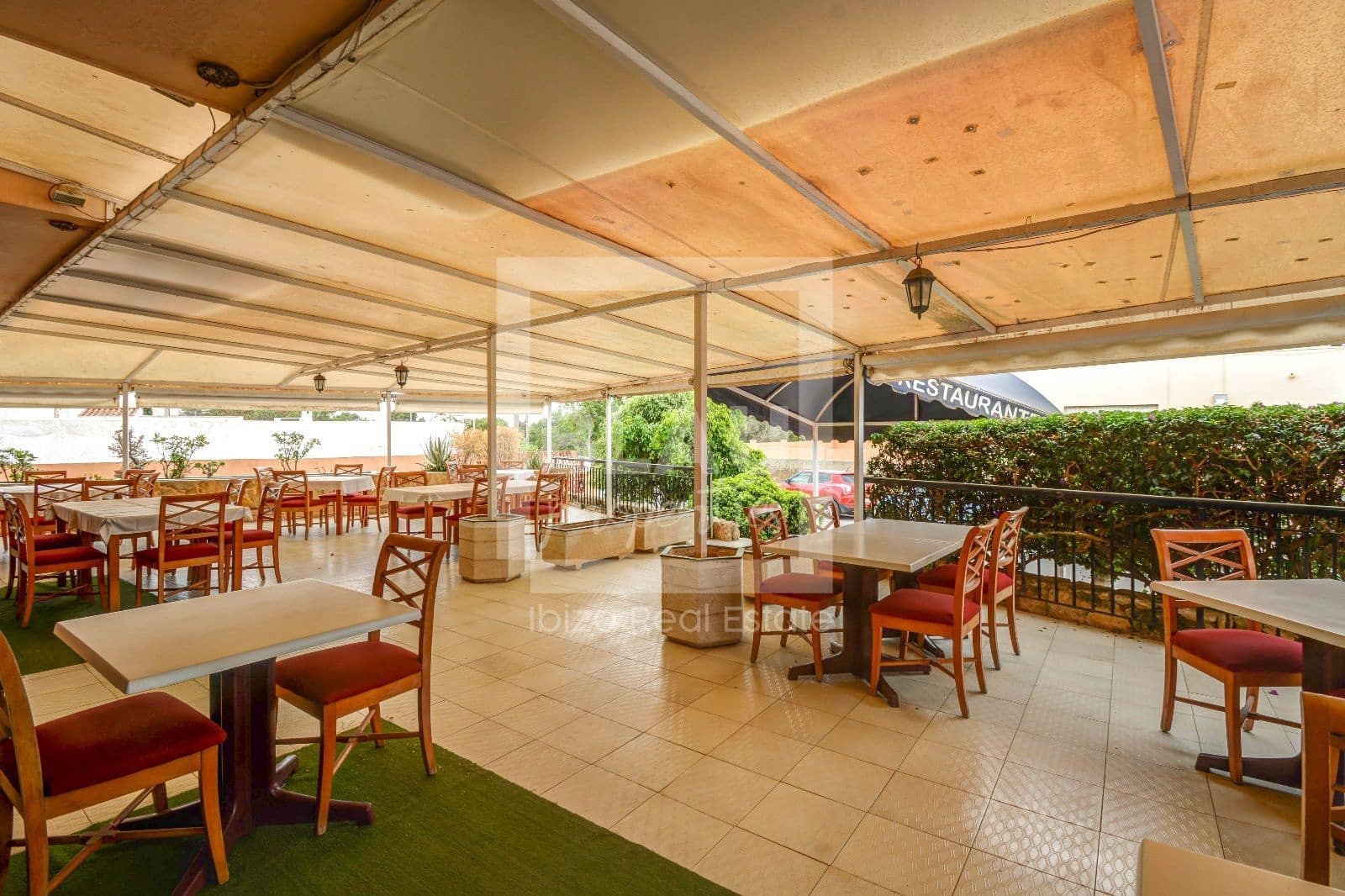 Kommersiell til salgs i San Jose / Sant Josep de Sa Talaia - € 1 950 000 (Ref: 7667175)