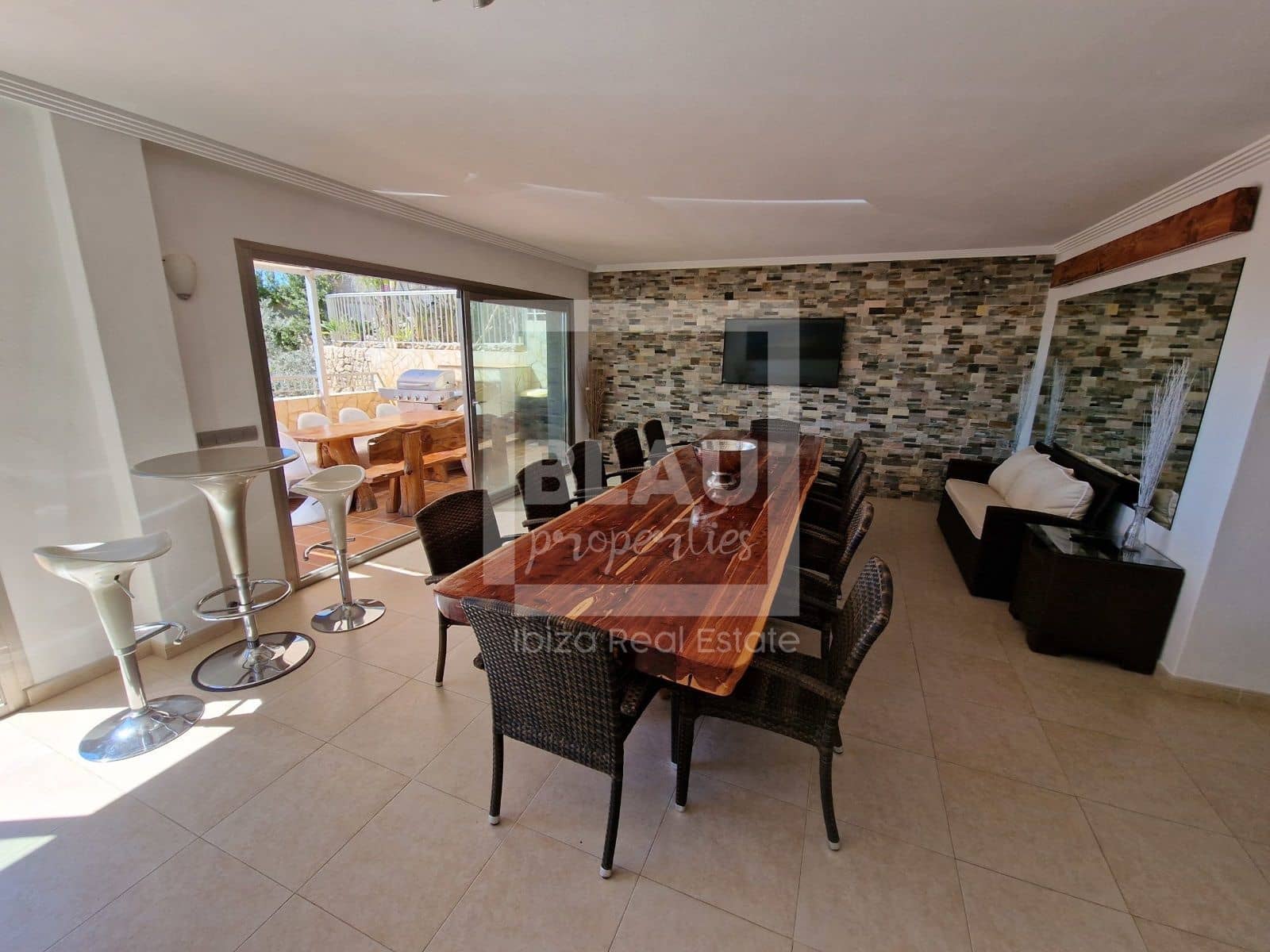 Villa/Maison de 6 chambres à louer à Santa Eulalia / Santa Eularia avec piscine garage - 12 000 € (Ref: 7762919)