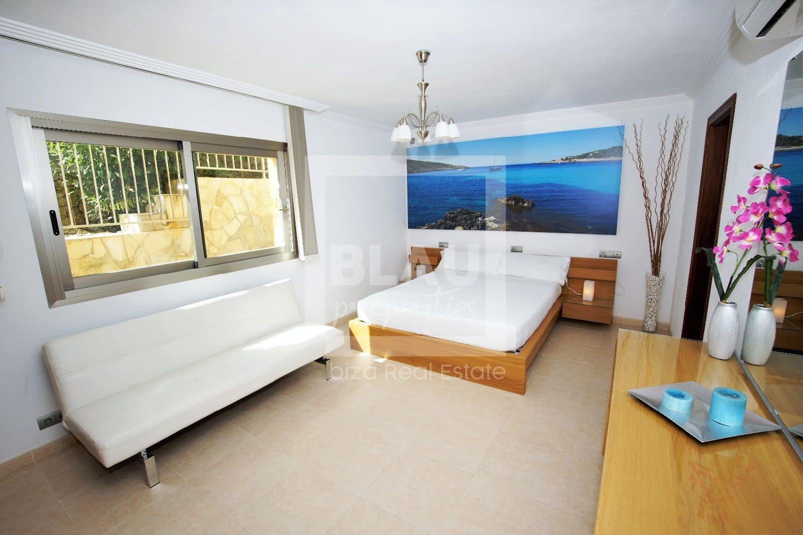 Villa/Maison de 6 chambres à louer à Santa Eulalia / Santa Eularia avec piscine garage - 12 000 € (Ref: 7762919)