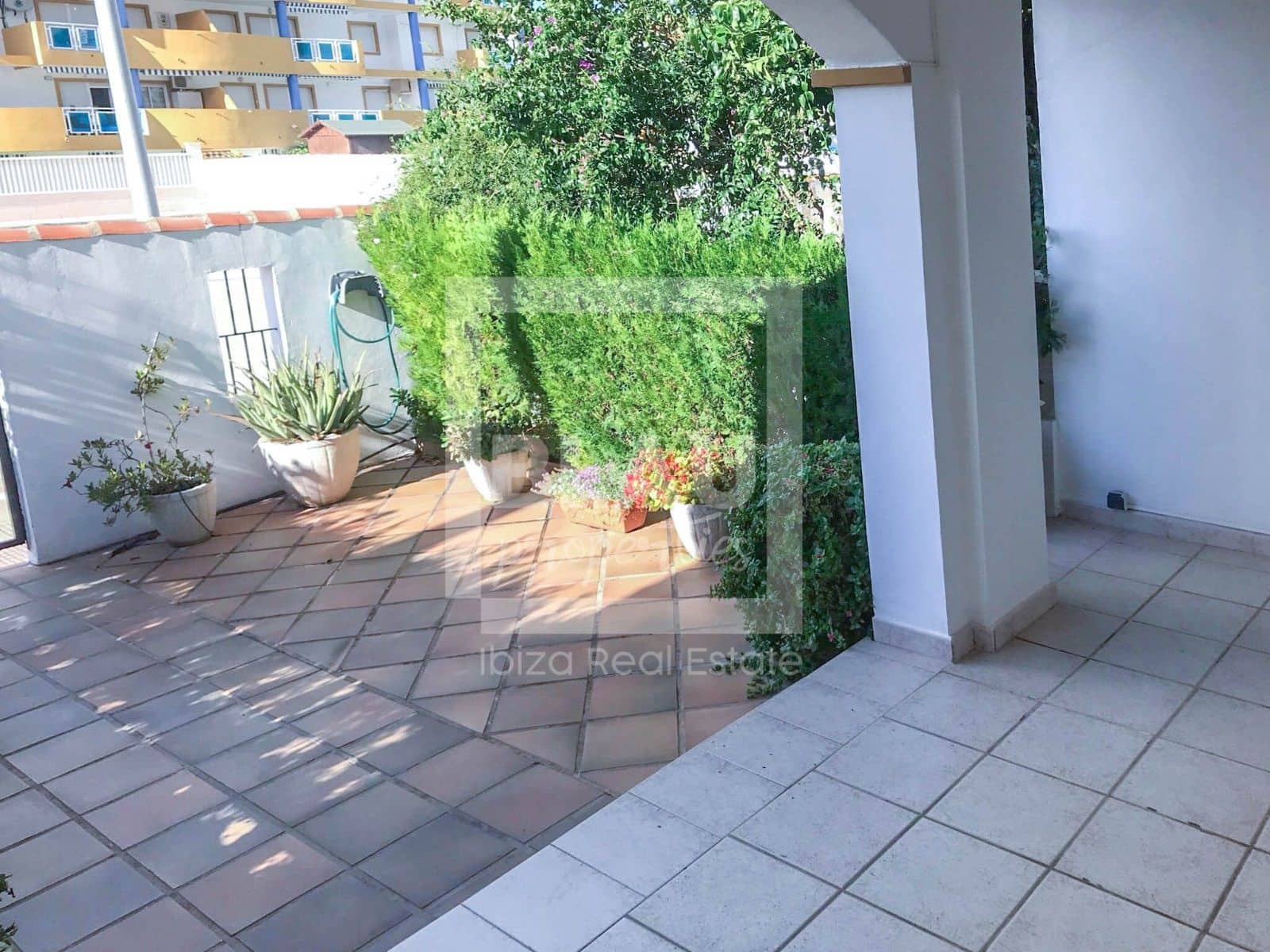 3 bedroom Townhouse for sale in Oliva Nova, Oliva with pool garage €