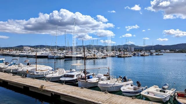 Commercial for sale in Sant Antoni de Portmany - € 2,200,000 (Ref: 8166409)