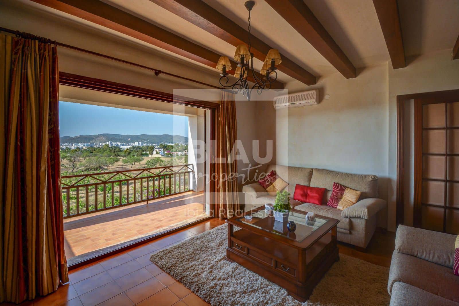 4 slaapkamer Villa te koop in San Jose / Sant Josep de Sa Talaia met garage - € 2.300.000 (Ref: 8386064)