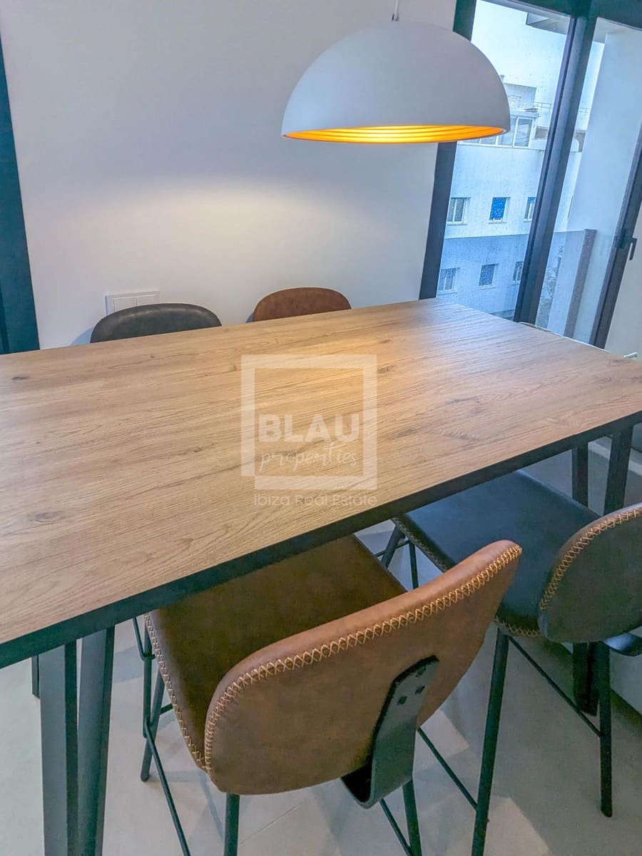 1 slaapkamer Flat te huur in Sant Antoni de Portmany met zwembad garage - € 900 (Ref: 9357414)