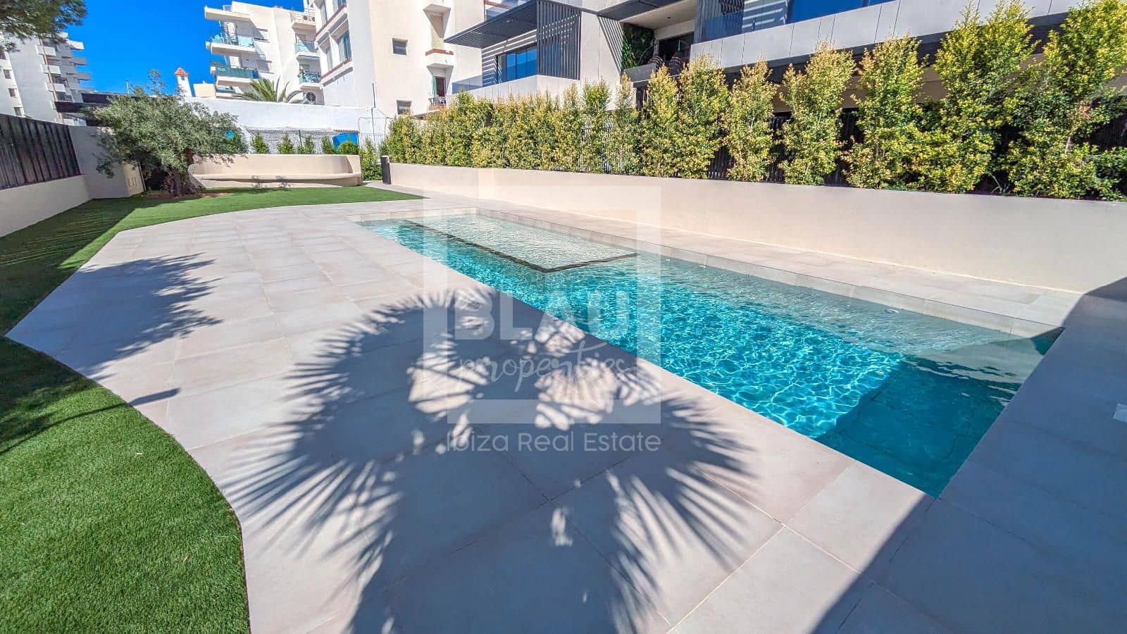 1 slaapkamer Flat te huur in Sant Antoni de Portmany met zwembad garage - € 900 (Ref: 9357414)