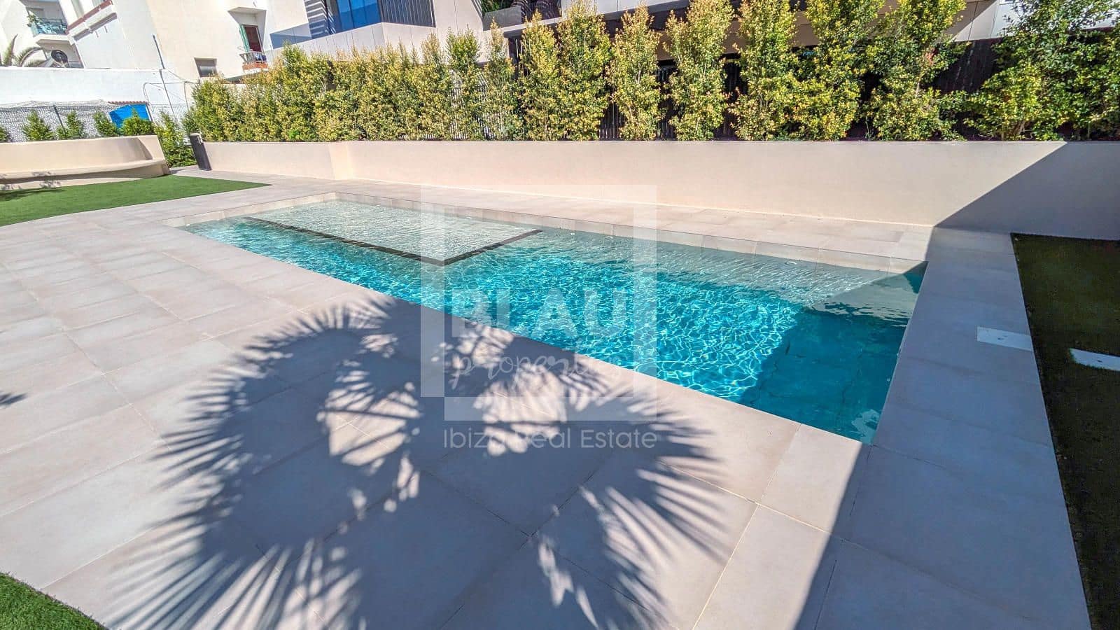 1 slaapkamer Flat te huur in Sant Antoni de Portmany met zwembad garage - € 900 (Ref: 9357414)