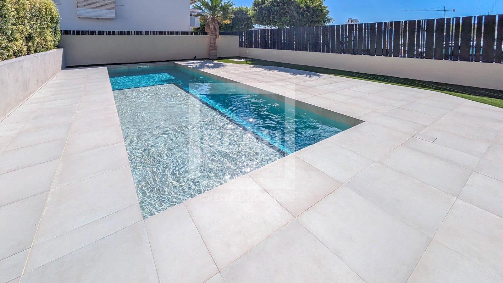 1 slaapkamer Flat te huur in Sant Antoni de Portmany met zwembad garage - € 900 (Ref: 9357414)