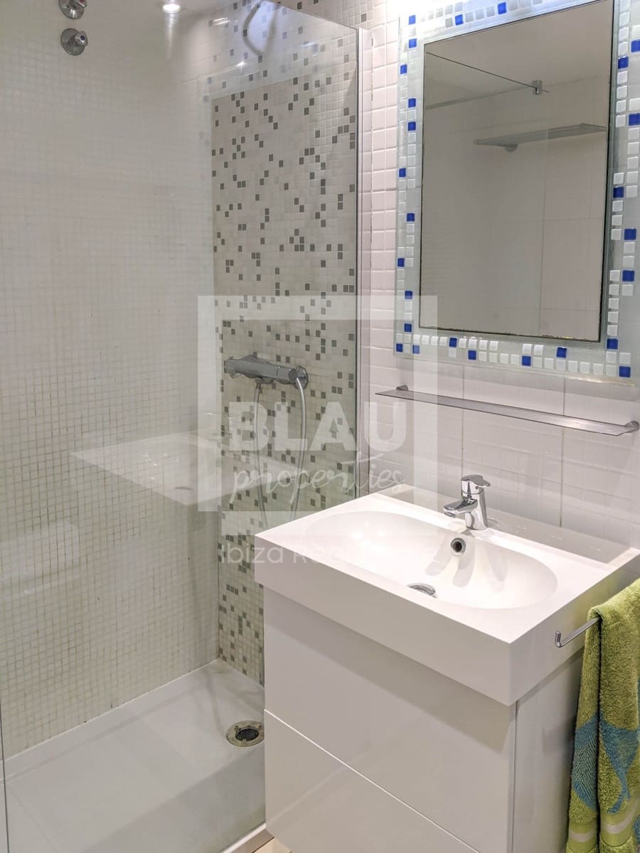 Piso de 2 habitaciones en Ibiza / Eivissa ciudad en alquiler con piscina garaje - 1.850 € (Ref: 9450595)