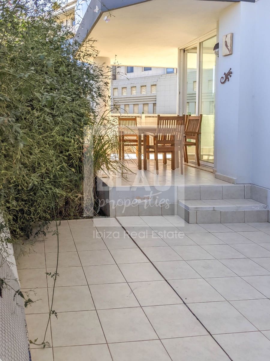 Piso de 2 habitaciones en Ibiza / Eivissa ciudad en alquiler con piscina garaje - 1.850 € (Ref: 9450595)