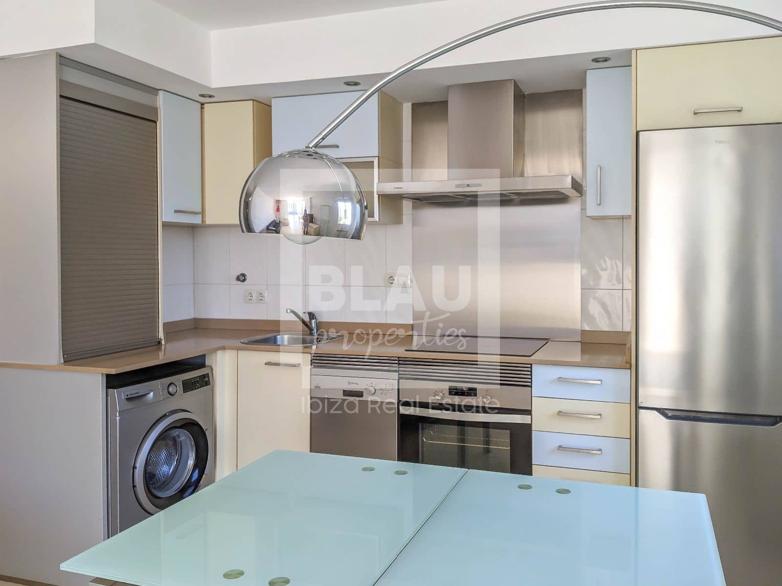 Piso de 2 habitaciones en Ibiza / Eivissa ciudad en alquiler con piscina garaje - 1.850 € (Ref: 9450595)