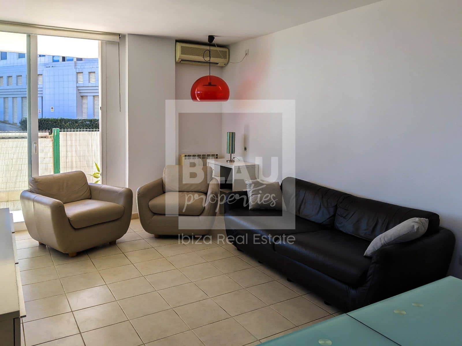Piso de 2 habitaciones en Ibiza / Eivissa ciudad en alquiler con piscina garaje - 1.850 € (Ref: 9450595)