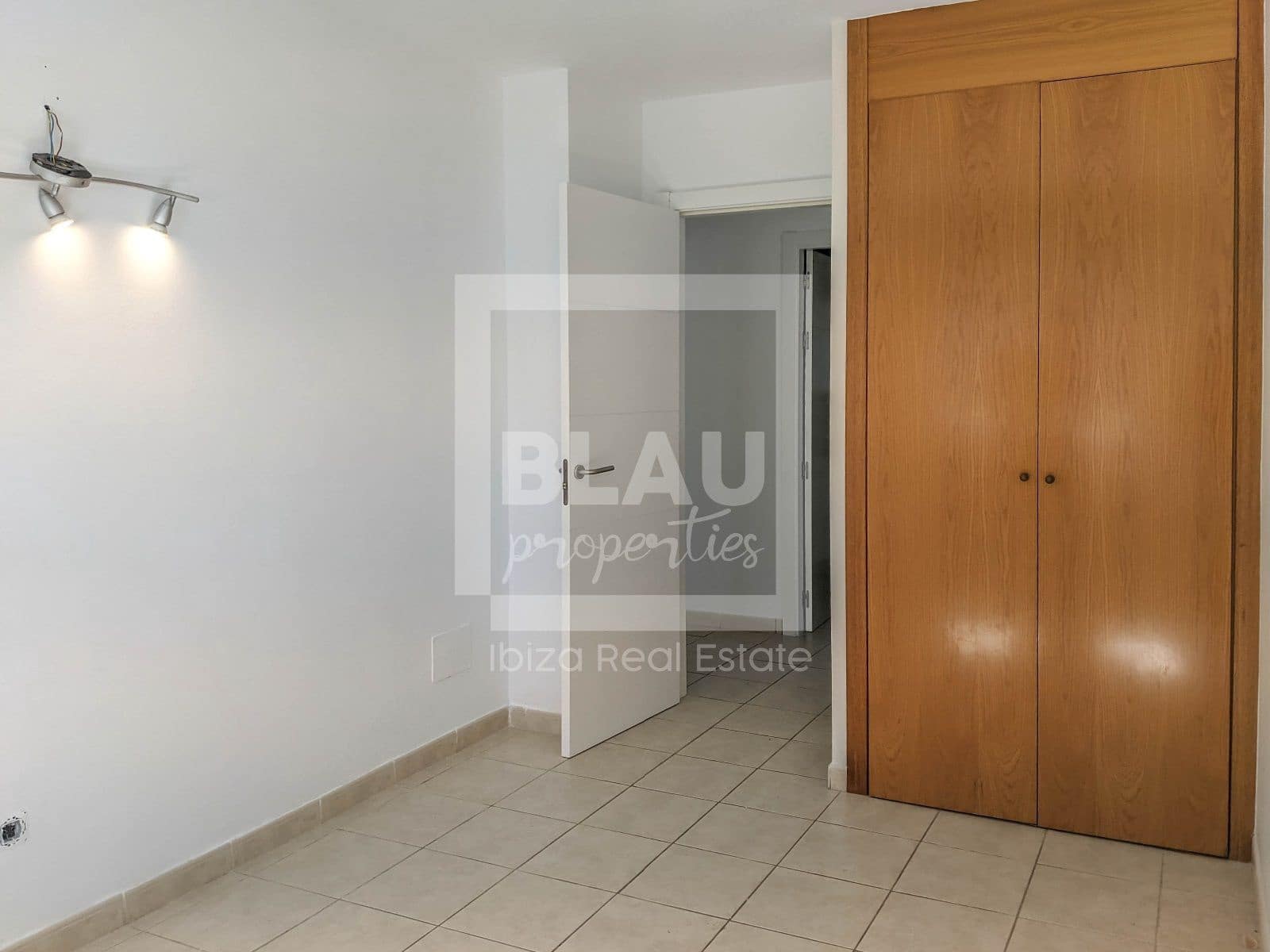 Piso de 2 habitaciones en Ibiza / Eivissa ciudad en alquiler con piscina garaje - 1.850 € (Ref: 9450595)