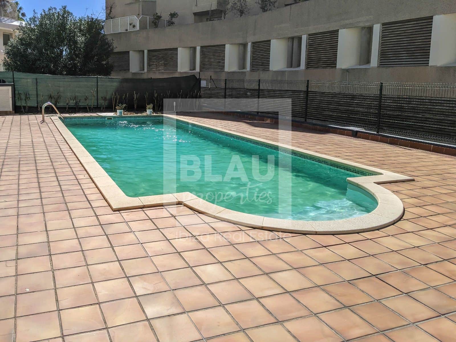 Piso de 2 habitaciones en Ibiza / Eivissa ciudad en alquiler con piscina garaje - 1.850 € (Ref: 9450595)