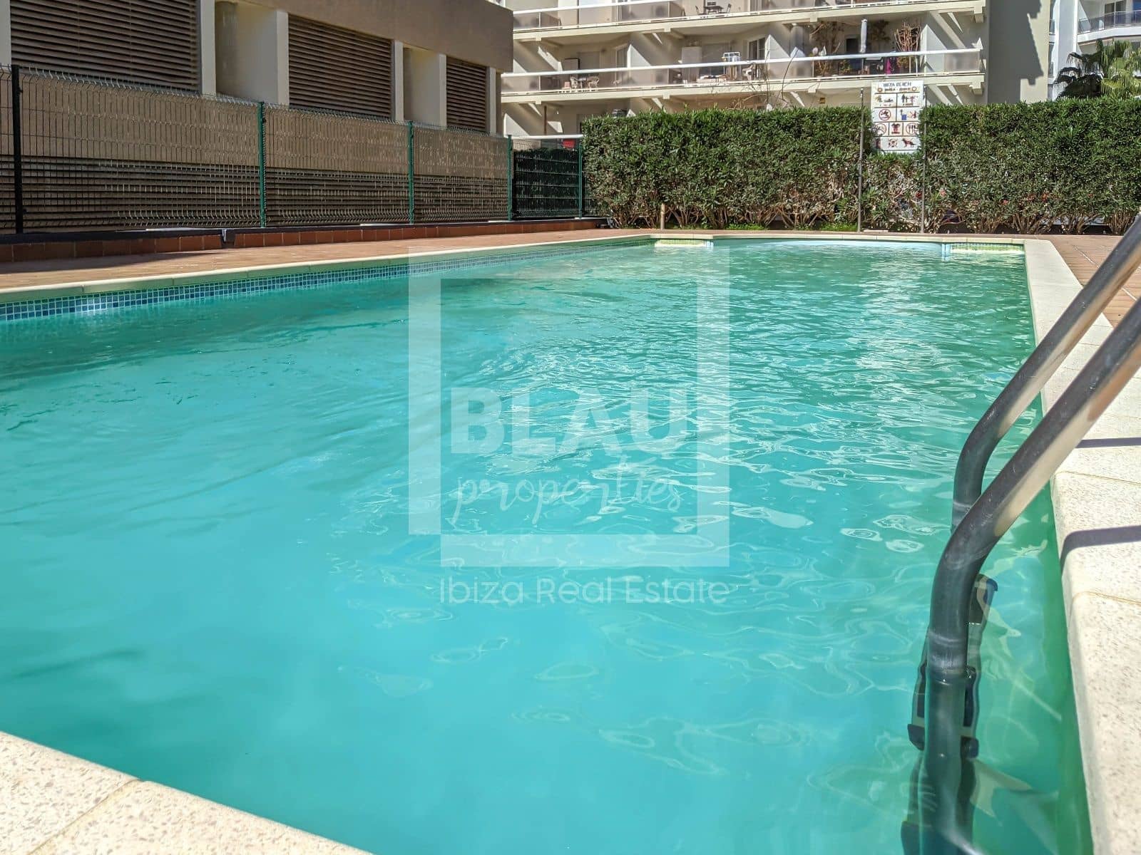 Piso de 2 habitaciones en Ibiza / Eivissa ciudad en alquiler con piscina garaje - 1.850 € (Ref: 9450595)