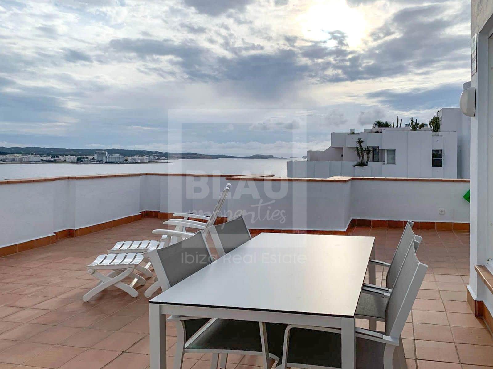 2 sypialnia Penthouse do wynajęcia w Sant Antoni de Portmany z basenem garażem - 2 900 € (Ref: 9479251)